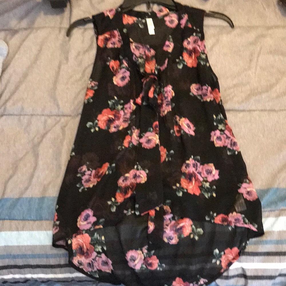 Xhilaration Black Floral High Low Blouse Size XS